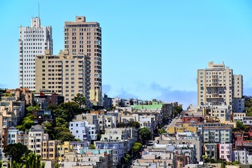 Fototapeta na wymiar buildings in San Francisco,California,USA with blue sky
