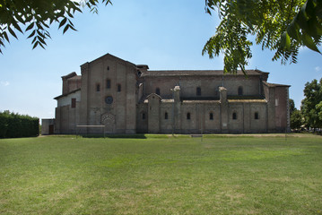Fototapeta na wymiar Fontevivo - Abbazia di San Bernardo
