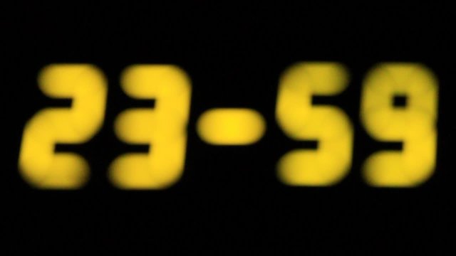 Electronic clock