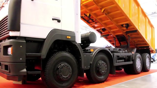 Dumper truck
