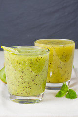 Cool refreshing non-alcoholic cocktail of kiwi and mint