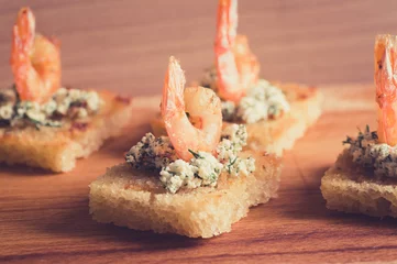 Zelfklevend Fotobehang Tasty shrimp appetizer © photosiber