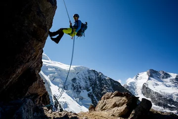Photo sur Plexiglas Alpinisme Descente en rappel