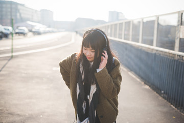 Obraz premium young beautiful asian hipster woman