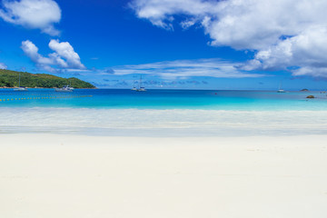 Fototapeta na wymiar Paradise beach on tropical Island Praslin - Anse Lazio, Seychelles