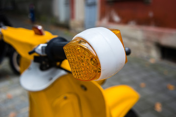 DDR Schwalbe gelber Blinker
