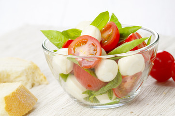  Salad Caprese and bread