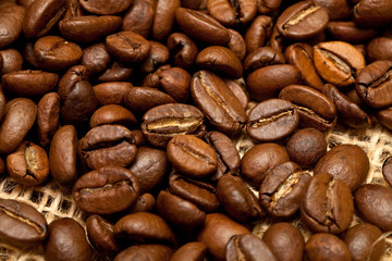 Fototapeta premium Roasted coffee beans background