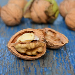 Грецкие орехи