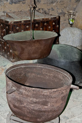 Old dishes on the old furnace 