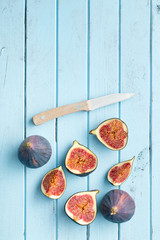 sliced fresh figs
