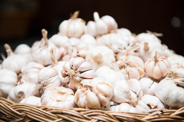 a lot of garlic in the basket