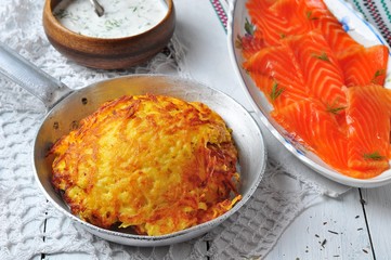 potato pancakes with sour cream and smoked salmon
