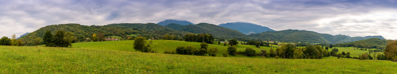 Panoramique de la campagne Pyrénéenne