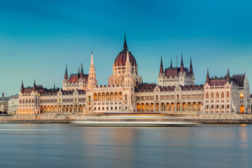 Fototapeta na wymiar The Hungarian Parliament building at sunset