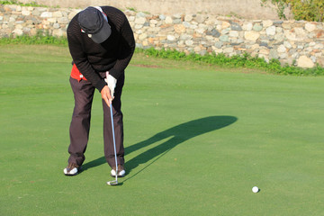 Play a golf