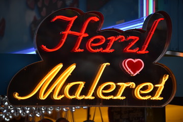 Die Herz Malerei auf dem Oktoberfest