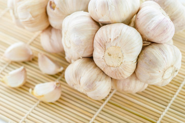 Organic garlic whole