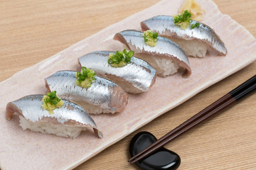 サンマのにぎり寿し