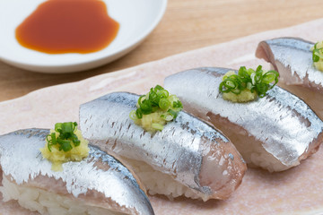 サンマのにぎり寿し