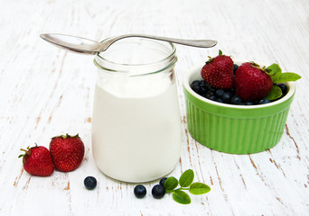 Yogurt with fresh berries