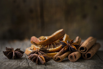 Weihnachtliche Gewürze