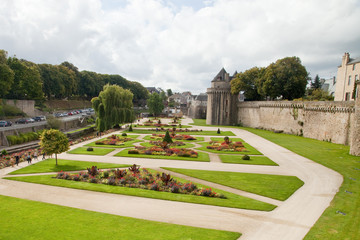 Sous les remparts de Vannes