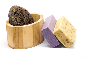 Bath kit with pumice