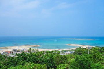 沖縄県　南城市　高台から見るあざまサンサンビーチ