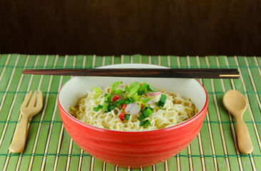 Bowl noodles