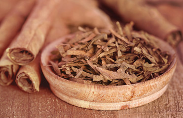 Dry tobacco leaves