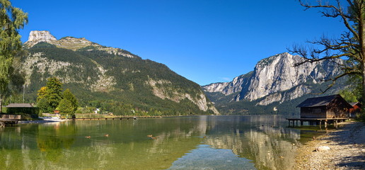 Fototapeta na wymiar Panorama Altausseeer See / Salzkammergut / Steiermark / Österreich