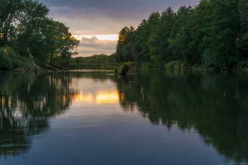 Sonnenuntergang am Kanal in Halle/Saale