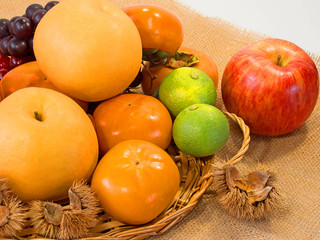 秋の味覚　フルーツ