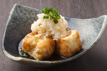 揚げ出し豆腐