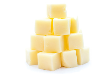 Käse Würfel freigestellt 