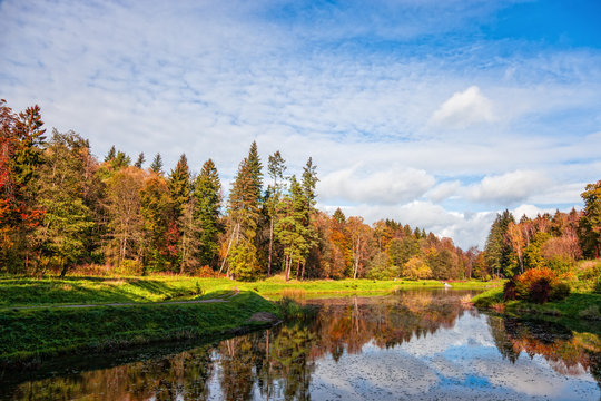 Fototapeta Beautiful autumn landscape on a lake in Polczyn Zdroj, Poland.