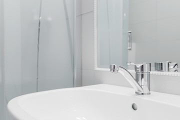 High quality white washbasin