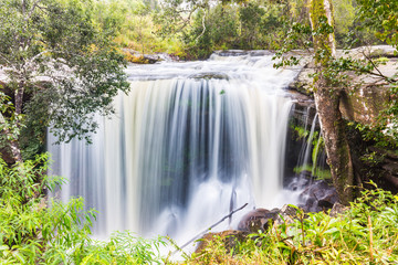 Fototapeta na wymiar Penpobmai waterfall