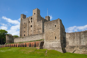 Fototapeta na wymiar ROCHESTER, UK - MAY 16, 2015: Rochester Castle 12th-century. Castle and ruins of fortifications. Kent, South East England.