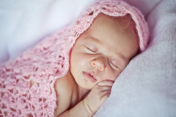 Fototapeta na wymiar newborn baby 