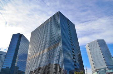 Fototapeta premium 大阪駅前のビル群