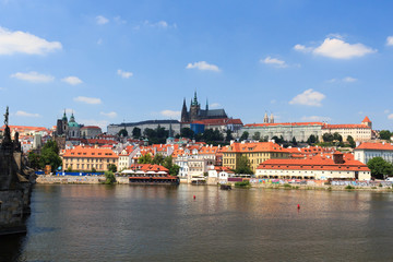 Fototapeta na wymiar View towards Prague Castle and Mala Strana (Lesser Town) with Charles Bridge