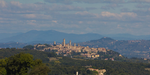 Naklejka premium Le cento torri di San Gimignano in Toscana