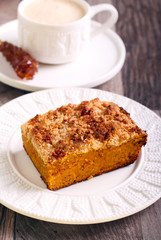 Pumpkin streusel cake