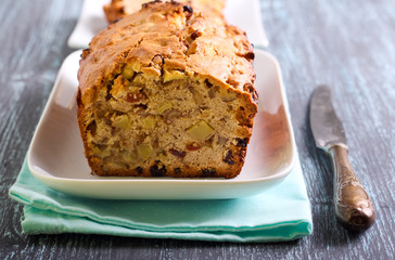 Apple and walnut teabread