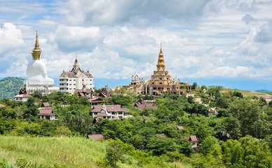Naklejka premium Beautiful view of Wat Pha Sorn Kaew in Petchabun, Thailand