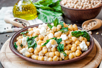 chickpeas with spinach and feta