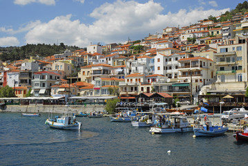 Fototapeta na wymiar Hafen mit Fischerboote in Plomari, Insel Lesbos