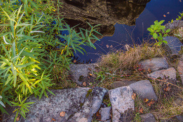 Пейзаж созером рядом со скалой на Урале